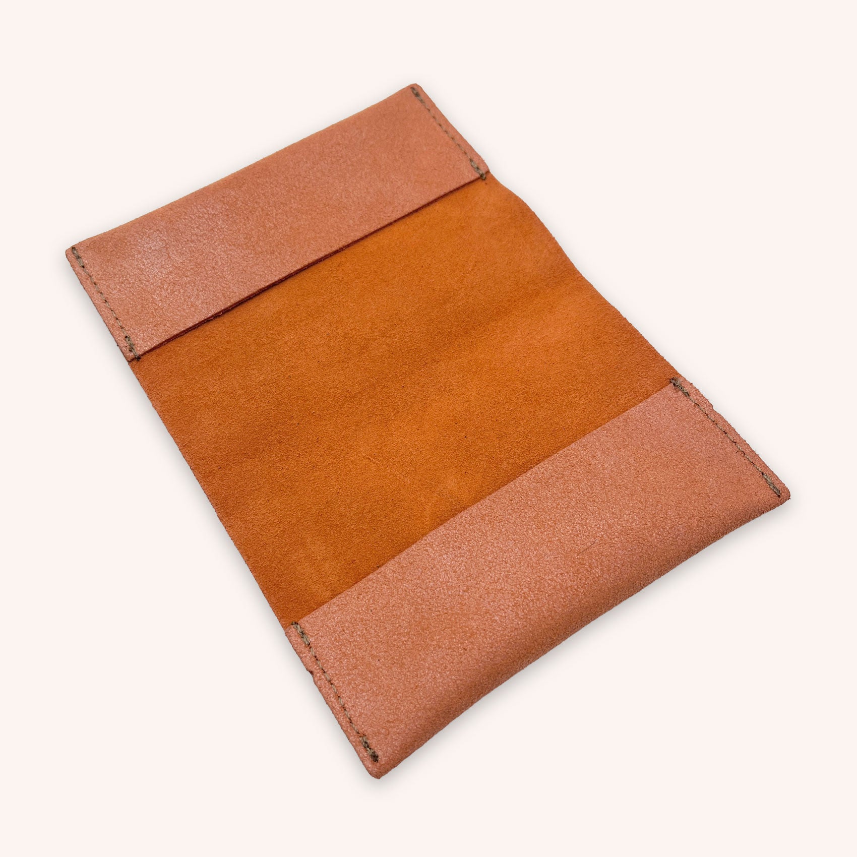 Ensemble Porte-passeport En Cuir Et étiquette à Bagage Ensemble Porte-passeport En Cuir Et étiquette à Bagage